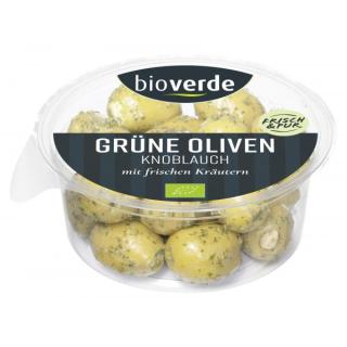 Grüne Oliven mit Knoblauch