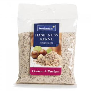 Haselnusskerne gemahlen